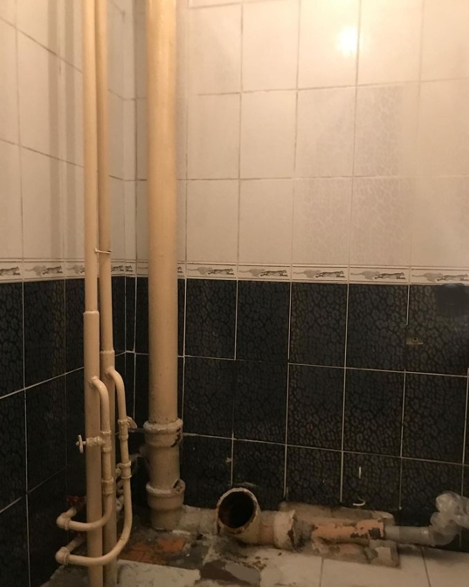 Замена труб Старые канализационные трубы Замена труб